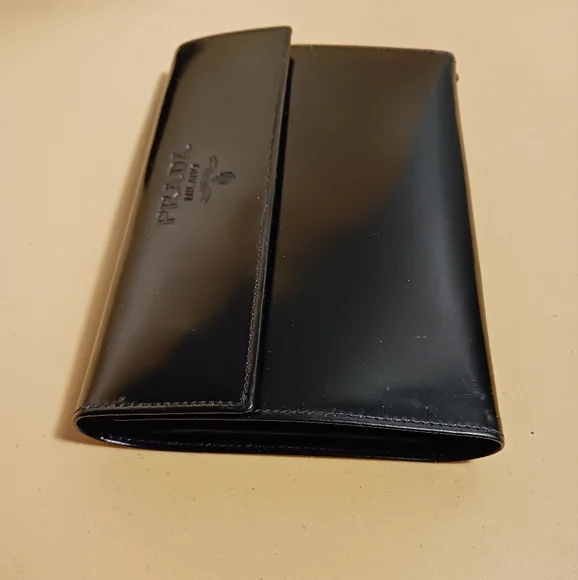 Prada Black patent leather wallet, checkbook - Picture 13 of 16